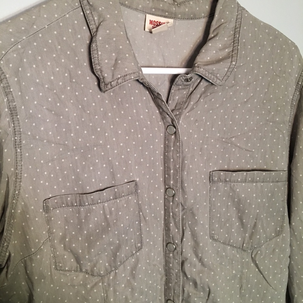 Mossimo gray button-up with white polka dots